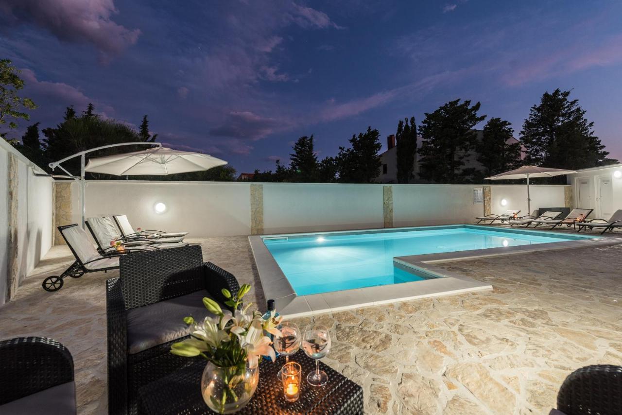 Villa Star 4 Luxury Apartment With A Pool Novalja Exterior photo