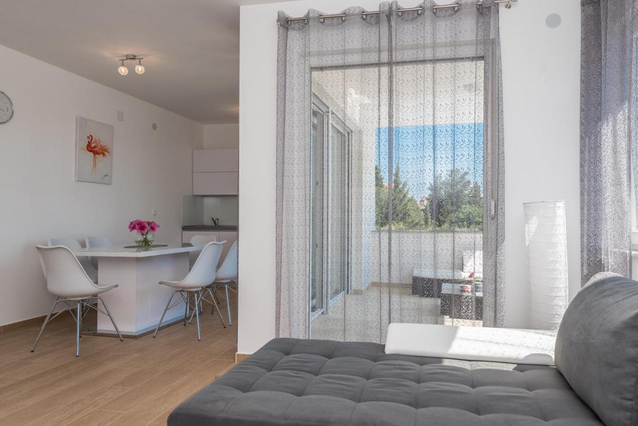 Villa Star 4 Luxury Apartment With A Pool Novalja Exterior photo
