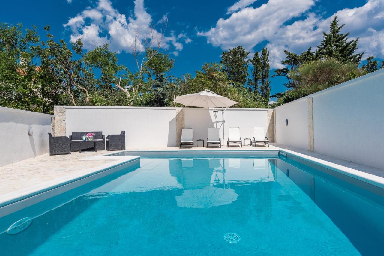 Villa Star 4 Luxury Apartment With A Pool Novalja Exterior photo